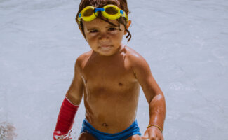 Cuidado con los niños: las lesiones traumatológicas suben en verano