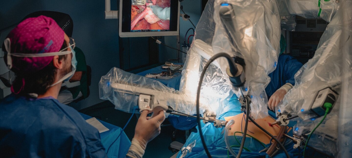 Cirugía robótica en Granada: Vithas realiza sus tres primeras intervenciones de alta complejidad con Da Vinci