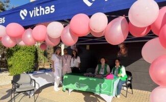 El Hospital Vithas Almería y la Asociación Española Contra el Cáncer se unen en una jornada de concienciación por el Día Mundial del Cáncer de Mama El Hospital Vithas Almería y la Asociación Española Contra el Cáncer se unen en una jornada de concienciación por el Día Mundial del Cáncer de Mama