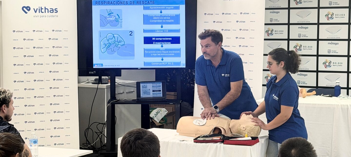 Vithas forma a los voluntarios de la Generali Maratón de Málaga en reanimación cardiopulmonar y primeros auxilios Vithas forma a los voluntarios de la Generali Maratón de Málaga en reanimación cardiopulmonar y primeros auxilios