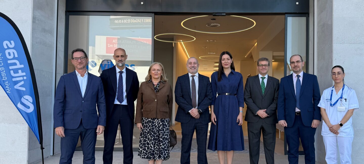 La alcaldesa de Majadahonda visita el Centro Médico Vithas de la localidad y conoce su apuesta por la atención sanitaria de proximidad