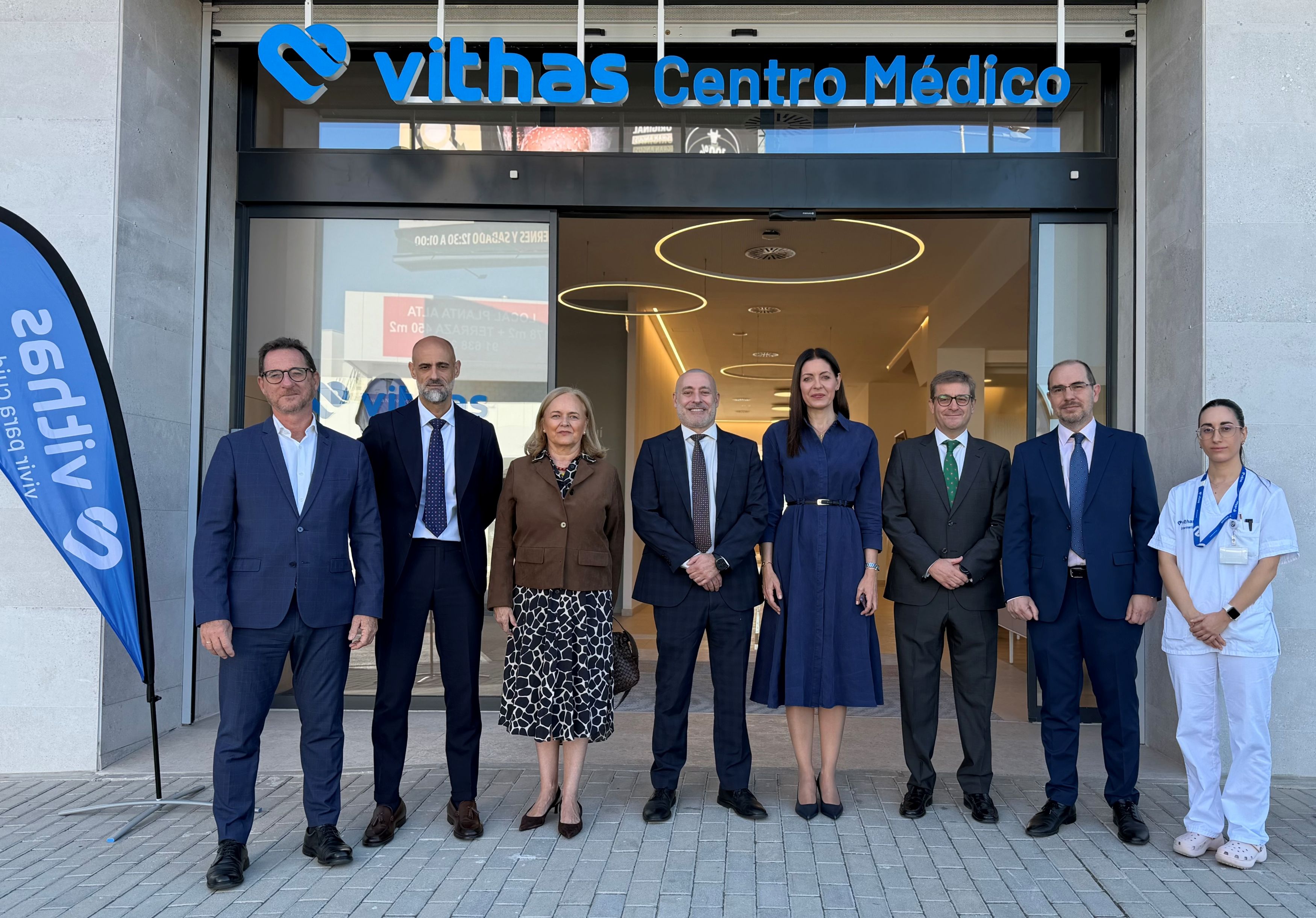La alcaldesa de Majadahonda visita el Centro Médico Vithas de la localidad y conoce su apuesta por la atención sanitaria de proximidad