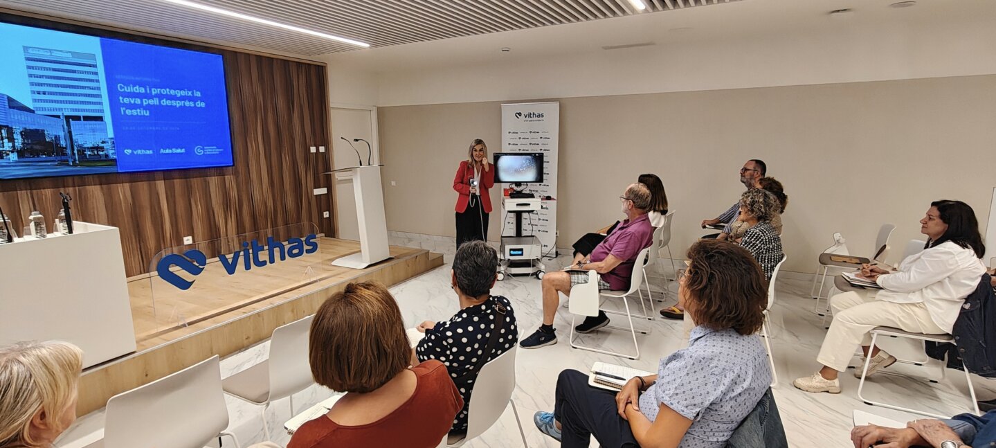 El Hospital Vithas Barcelona y la Associació Contra el Càncer recuerdan que el riesgo de cáncer de piel no termina con el verano