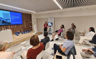 El Hospital Vithas Barcelona y la Associació Contra el Càncer recuerdan que el riesgo de cáncer de piel no termina con el verano