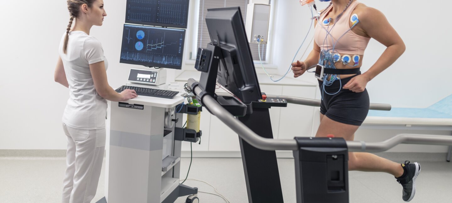 ¿Por qué no mejoras aunque entrenes más? La prueba que analiza cómo responde tu cuerpo al esfuerzo ¿Por qué no mejoras aunque entrenes más? La prueba que analiza cómo responde tu cuerpo al esfuerzo