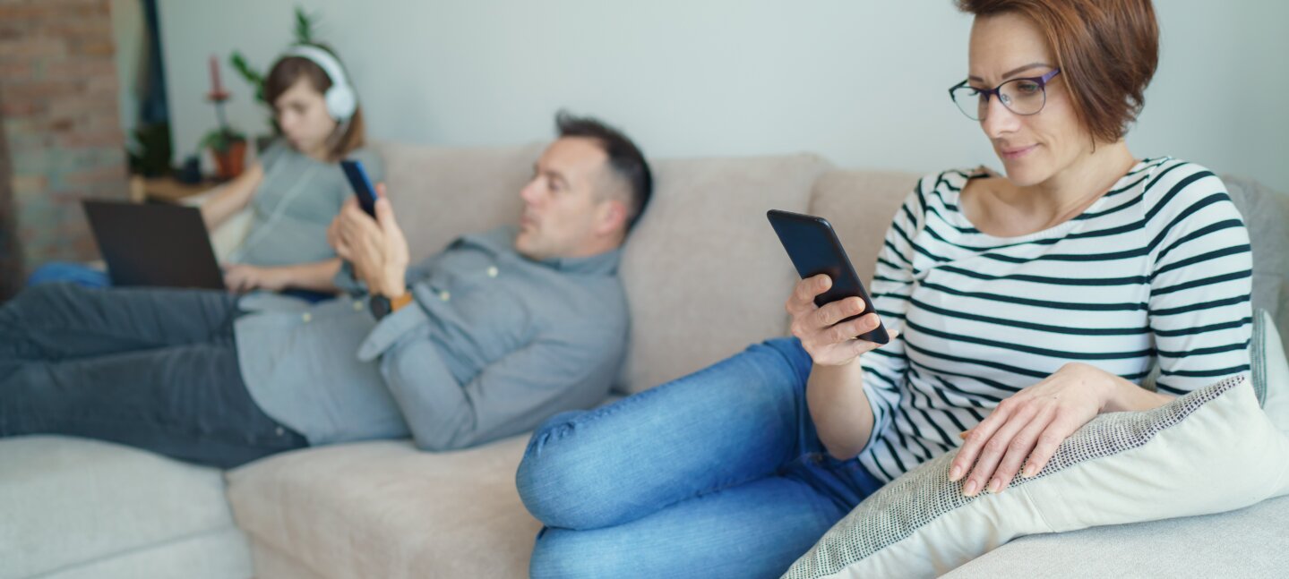 El uso compulsivo de redes sociales afecta al sueño, la concentración y el estado de ánimo El uso compulsivo de redes sociales afecta al sueño, la concentración y el estado de ánimo